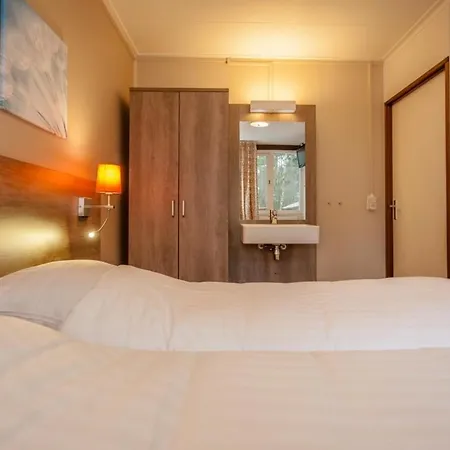 Comfort 6-person Dog In The Landal Heideheuvel Бикберген