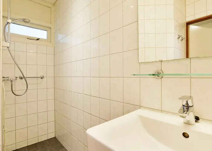 Comfort 6-person Dog In The Landal Heideheuvel *