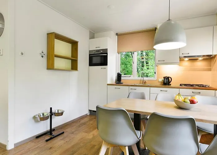 Comfort 6-person Dog In The Landal Heideheuvel *