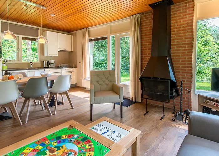 Comfort 6-person Dog In The Landal Heideheuvel Vakantiehuis