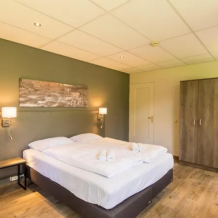 Comfort 6-person Dog In The Landal Heideheuvel *